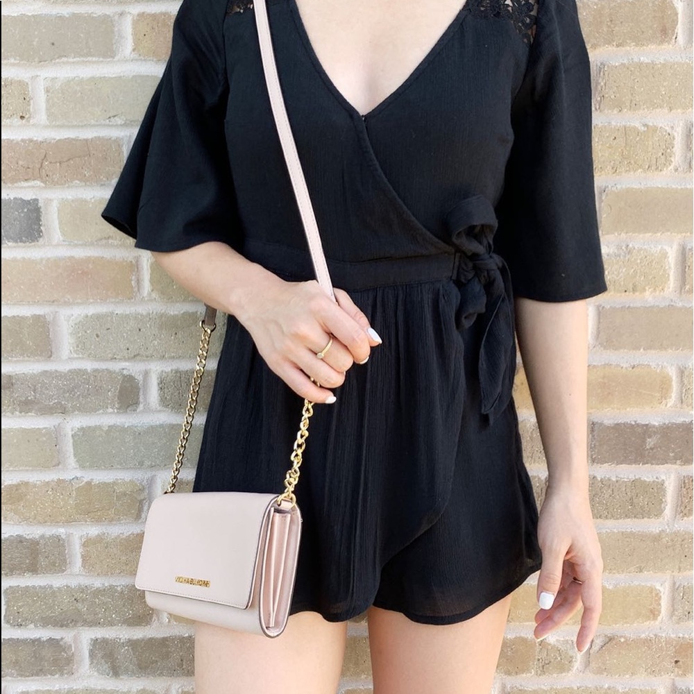 Gaby’sBags👜💕-NWT Michael Kors Crossbody - Picture 2 of 5